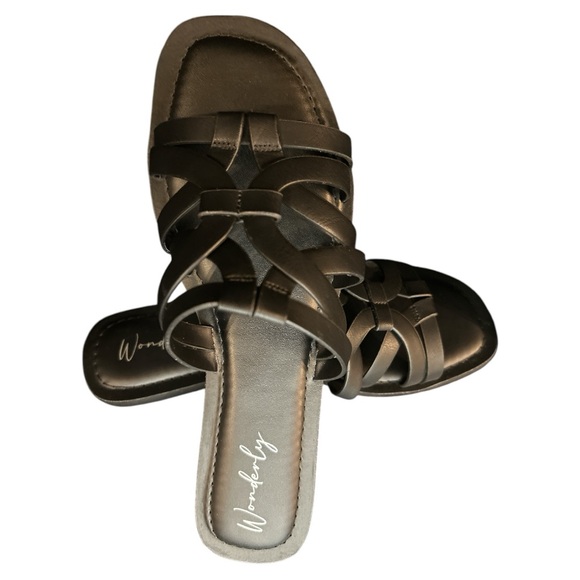 **Wonderly Black Avery Flat Sandals Beautiful Braided Straps - Picture 1 of 12